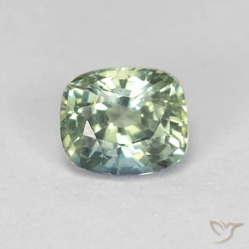 0.90ct 자연스러운 다색 사파이어, 방석, VVS