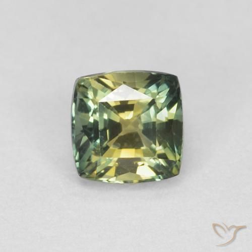 0.65ct 자연스러운 다색 사파이어, 방석, VVS