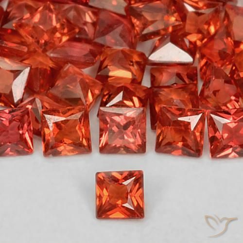 0.08ct 자연스러운 인텐스 레드 사파이어, 정사각형, VS