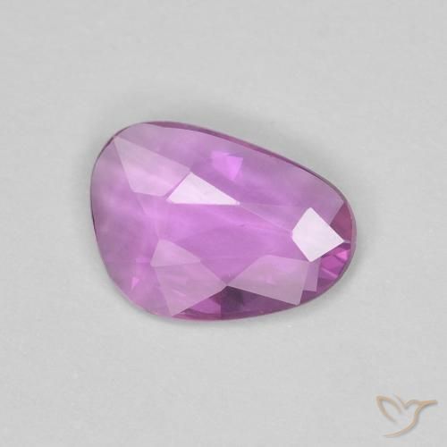 0.60ct 자연스러운 강렬한 분홍빛이 도는 보라색 사파이어, 팬시한, VVS