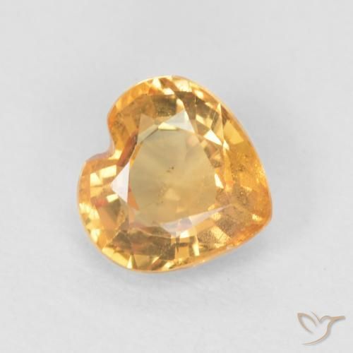 0.55ct 자연스러운 미디엄 오렌지 사파이어, 마음, VS