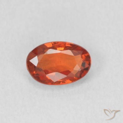 0.63ct 자연스러운 미디엄 레드 사파이어, 타원형, VS