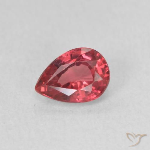 0.61ct 자연스러운 스칼렛 레드 사파이어, 배 모양, VVS-VS