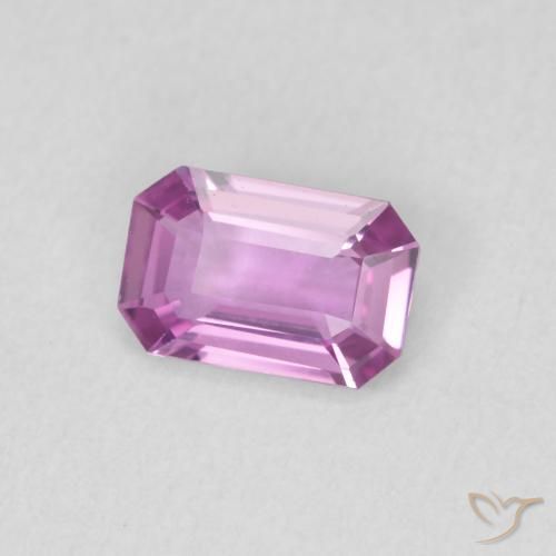 0.62캐럿 천연 Medium Light-Purple 사파이어, 옥타곤 / 에메랄드 컷, VVS