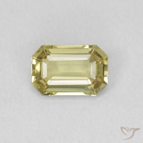 0.70ct 자연스러운 옅은 노랑 사파이어, 에메랄드 컷, VVS