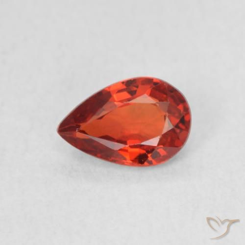 0.47ct 자연스러운 파이어 레드 사파이어, 배 모양, VVS