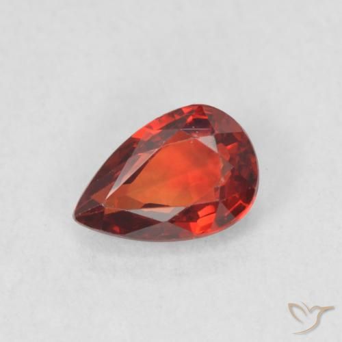 0.59ct 자연스러운 다크 레드 사파이어, 배 모양, VVS