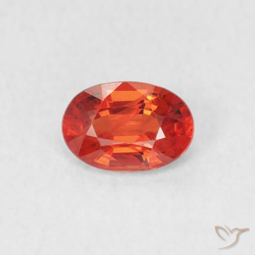 0.57ct 자연스러운 미디엄 레드 사파이어, 타원형, VS