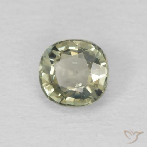 0.54ct 자연스러운 라이트 포레스트 그린 사파이어, 방석, VS