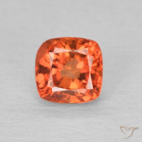 0.56ct 자연스러운 파이어 오렌지 사파이어, 방석, VVS