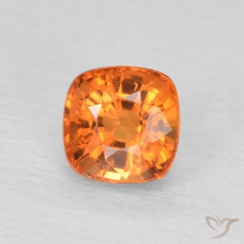 0.61ct 자연스러운 밝은 주황색 사파이어, 방석, VVS
