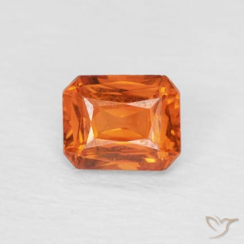 0.54ct 자연스러운 파이어 오렌지 사파이어, 에메랄드 컷, VVS