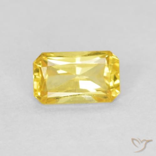 0.43ct 자연스러운 미디엄 옐로우 사파이어, 에메랄드 컷, VVS