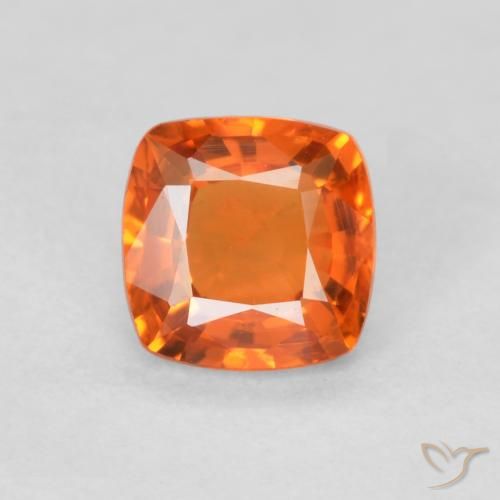 0.51ct 자연스러운 밝은 주황색 사파이어, 방석, VVS