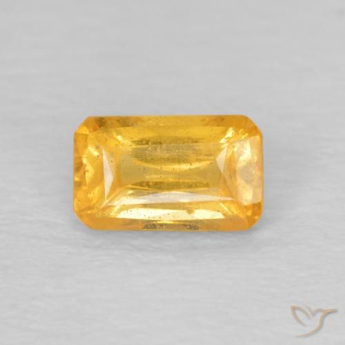 0.41ct 자연스러운 오렌지-골드 사파이어, 에메랄드 컷, VS