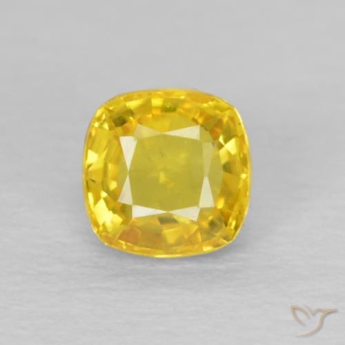 0.57ct 자연스러운 황색을 띠는 금 사파이어, 방석, VS