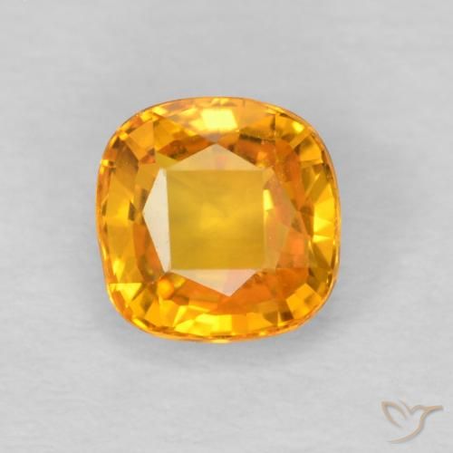 0.65ct 자연스러운 오렌지-골드 사파이어, 방석, VVS