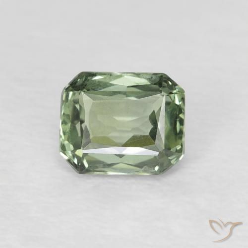 0.59ct 자연스러운 미디엄 그린 사파이어, 에메랄드 컷, VVS