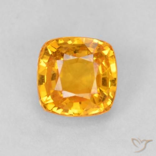 0.76ct 자연스러운 오렌지-골드 사파이어, 방석, VVS