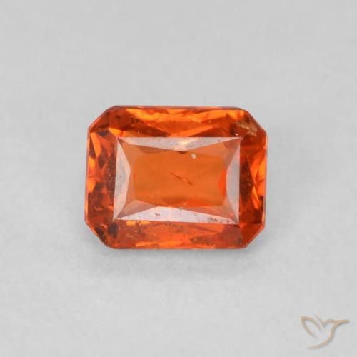 0.47ct 자연스러운 앰버 오렌지 사파이어, 에메랄드 컷, SI