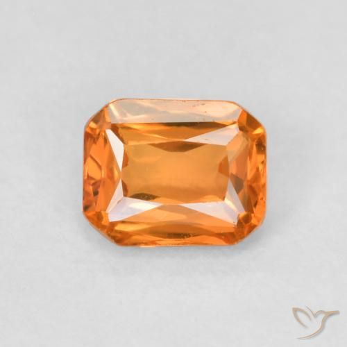0.53ct 자연스러운 미디엄 오렌지 사파이어, 에메랄드 컷, VVS