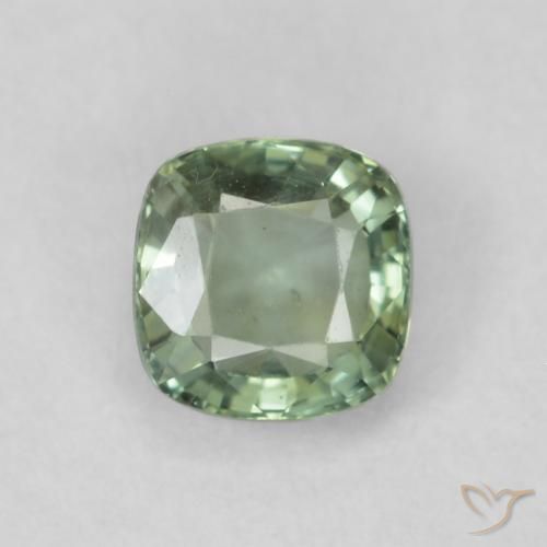 0.69ct 자연스러운 라이트 세이지 그린 사파이어, 방석, VS