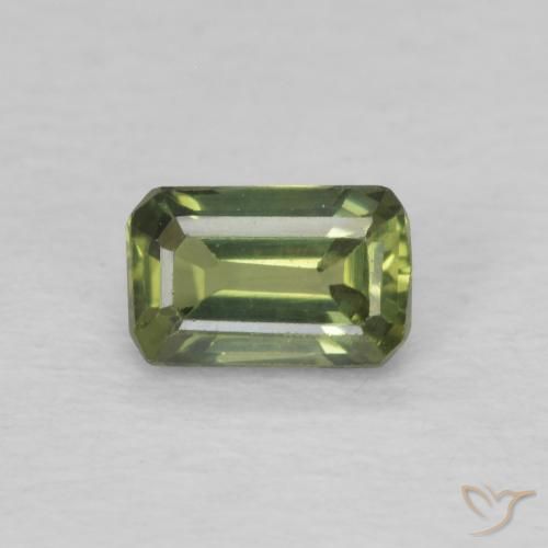 0.47ct 자연스러운 미디엄 그린 사파이어, 에메랄드 컷, VS