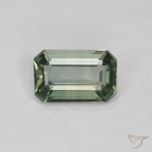 0.39ct 자연스러운 녹색 사파이어, 에메랄드 컷, VVS