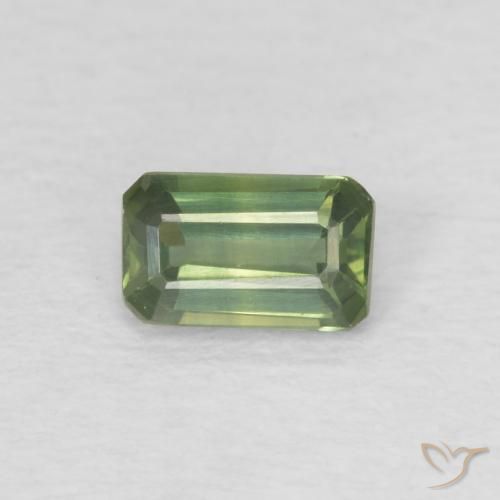 0.40ct 자연스러운 라이트 포레스트 그린 사파이어, 에메랄드 컷, VVS-VS