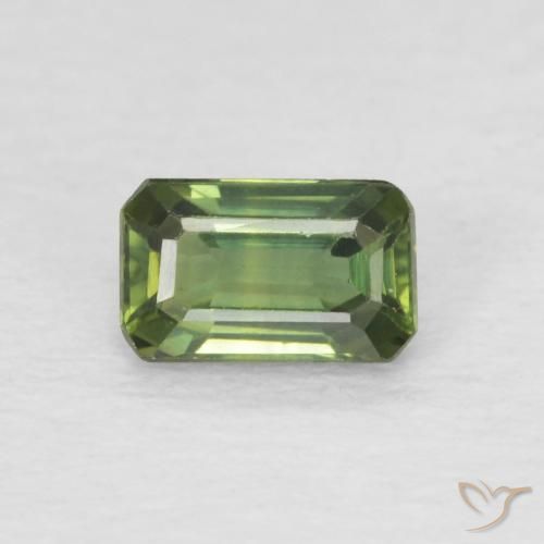 0.46ct 자연스러운 Medium Light Green 사파이어, 에메랄드 컷, VS