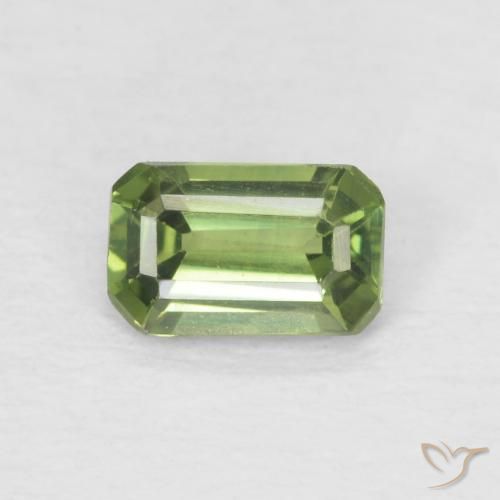 0.42ct 자연스러운 따뜻한 녹색 사파이어, 에메랄드 컷, VS