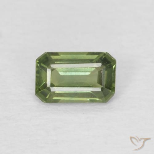 0.44ct 자연스러운 미디엄 그린 사파이어, 에메랄드 컷, VS