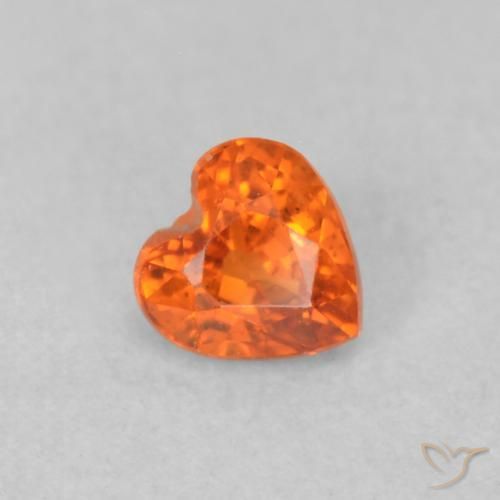 0.36ct 자연스러운 앰버 오렌지 사파이어, 마음, VS