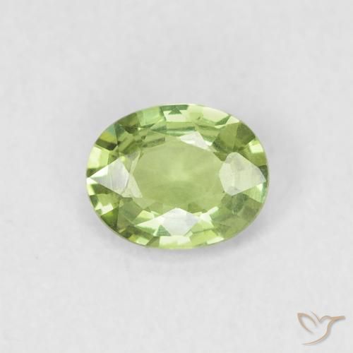 0.38ct 자연스러운 연두색 사파이어, 타원형, VVS
