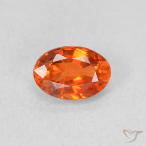 0.63ct 자연스러운 파이어 오렌지 사파이어, 타원형, VS