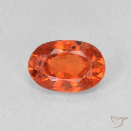 0.68ct 자연스러운 미디엄 오렌지 사파이어, 타원형, VS