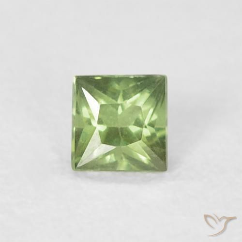 0.20ct 자연스러운 따뜻한 녹색 사파이어, 정사각형, VS