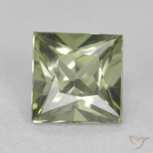 0.31ct 자연스러운 라이트 포레스트 그린 사파이어, 정사각형, VVS