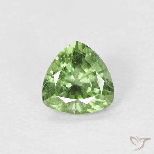 0.41ct 자연스러운 미디엄 그린 사파이어, 일조, VS
