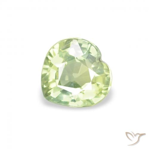 0.66ct 자연스러운 라이트 라임 그린 사파이어, 마음, VS
