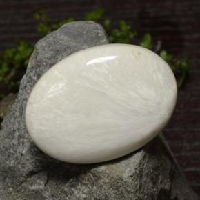 31.41캐럿 천연 따뜻한 화이트 스콜레사이트, 타원형 컷, 불투명체