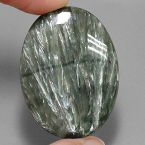 49.44캐럿 천연 그린 세라피나이트, 타원형 컷, 38.4×28.5 mm, 불투명체
