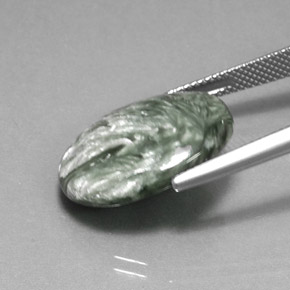 10.67캐럿 천연 그린 세라피나이트, 타원형 컷, 20.1×15.1 mm, 불투명체