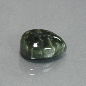 5.93캐럿 천연 그린 세라피나이트, 배 모양, 13.8×9.8 mm, 불투명체