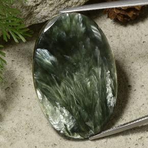 33.43캐럿 천연 아미 그린 세라피나이트, 타원형 컷, 35.9×23.6 mm, 불투명체