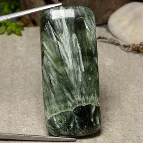 41.10캐럿 천연 그린 세라피나이트, 쿠션 컷, 47.9×19.7 mm, 불투명체