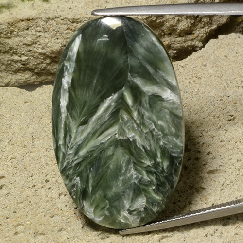 32.78캐럿 천연 미디엄 그린 세라피나이트, 타원형 컷, 34.3×21.4 mm, 불투명체
