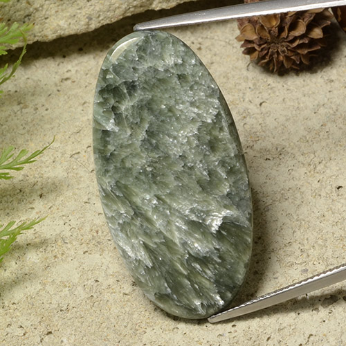 23.88캐럿 천연 미디엄 그린 세라피나이트, 타원형 컷, 36.5×18.7 mm, 불투명체