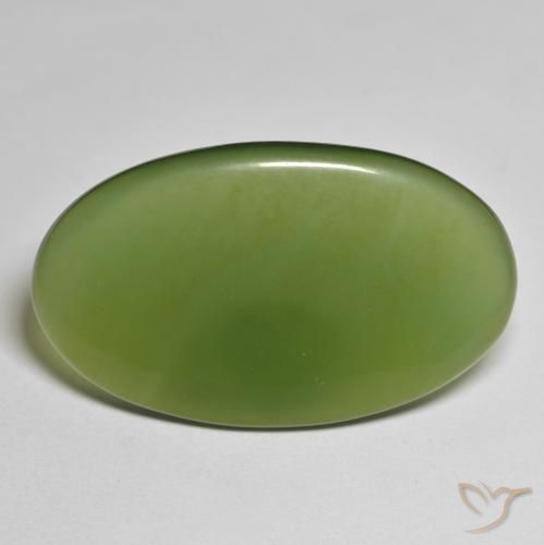 33.52ct 자연스러운 짙은 녹색 음흉한, 타원형, 투명한