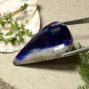 56.80캐럿 천연 네이비 블루 소달라이트, 배 모양, 불투명체